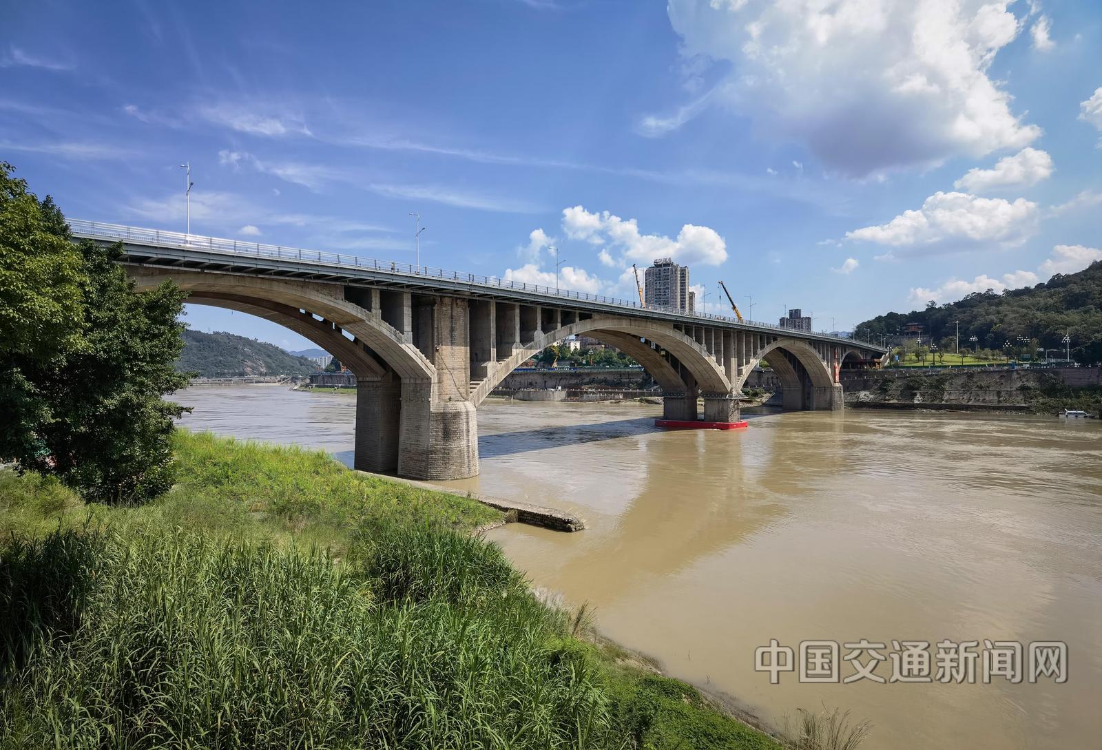 匠心筑橋，譽(yù)滿國際 宜賓岷江大橋加固改造工程榮膺國際橋梁大會獎項(xiàng)